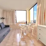 Castle Harbour Sun & Fun - Heated Pool, Fibre Net, 2 Bedrooms *