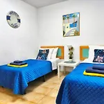 Castle Harbour Sun & Fun - Heated Pool, Fibre Net, 2 Bedrooms *