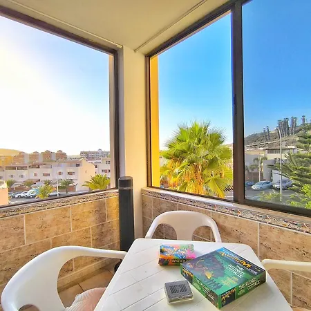Castle Harbour Sun & Fun - Renewed! Heated Pool, Fibre Net, 2 Bedrooms *