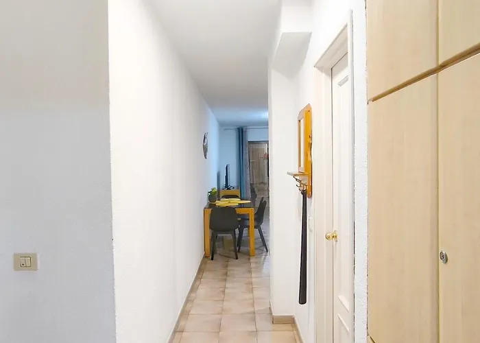 아파트 Castle Harbour Sun & Fun - Heated Pool, Fibre Net, 2 Bedrooms 로스크리스티아노스