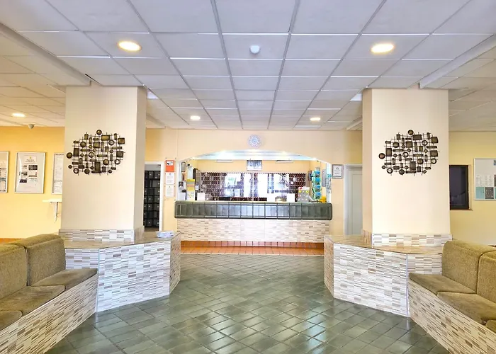 Castle Harbour Sun & Fun - Heated Pool, Fibre Net, 2 Bedrooms 아파트