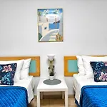 Castle Harbour Sun & Fun - Heated Pool, Fibre Net, 2 Bedrooms לוס כריסטיאנוס
