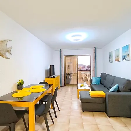 Castle Harbour Sun & Fun - Renewed! Heated Pool, Fibre Net, 2 Bedrooms Appartamento *