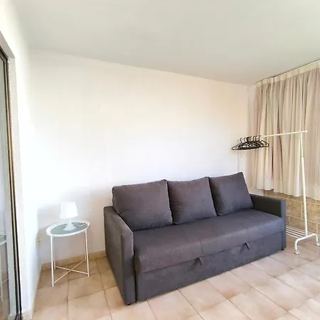 Castle Harbour Sun & Fun - Heated Pool, Fibre Net, 2 Bedrooms Los Cristianos (Tenerife)