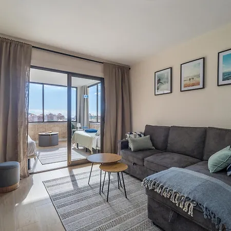 Castle Harbour Sun & Fun - Renewed! Heated Pool, Fibre Net, 2 Bedrooms Appartamento *