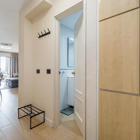Castle Harbour Sun & Fun - Renewed! Heated Pool, Fibre Net, 2 Bedrooms * Los Cristianos (Tenerife)