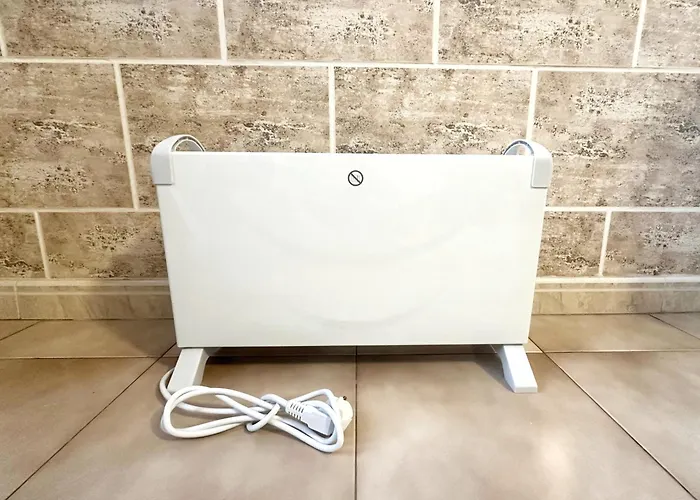 Castle Harbour Sun & Fun - Heated Pool, Fibre Net, 2 Bedrooms *