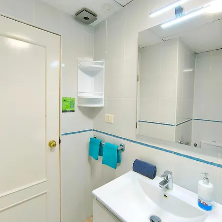 Apartment Castle Harbour Sun & Fun - Renewed! Heated Pool, Fibre Net, 2 Bedrooms
